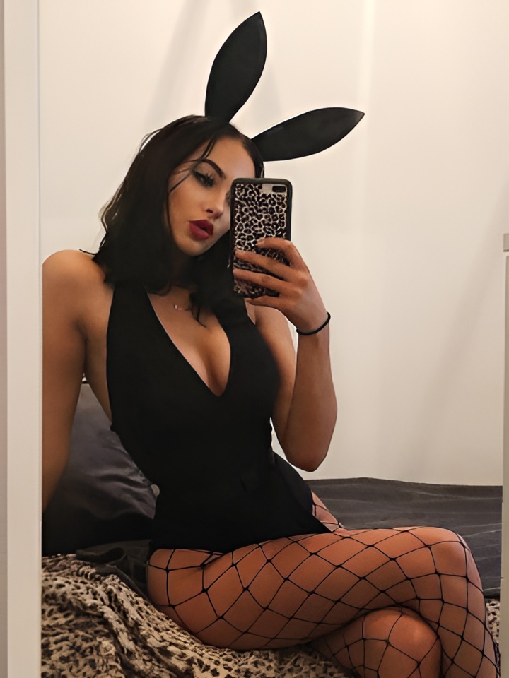 Эсмеральда привлекальеная девушка из Астаны цена от 5000 руб