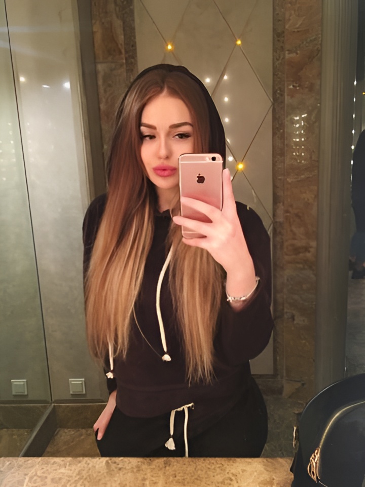 Сарра привлекальеная девушка из Астаны цена от 5000 руб