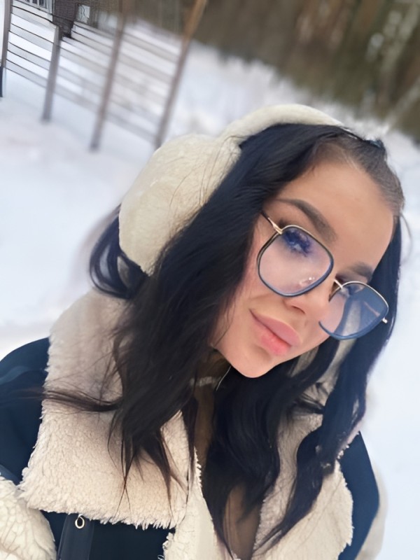 Рената привлекательная девушка из Астаны цена от 5000 руб