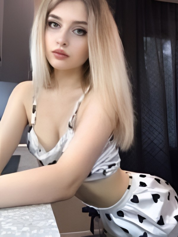 Забава привлекательная девушка из Астаны цена от 2000 руб