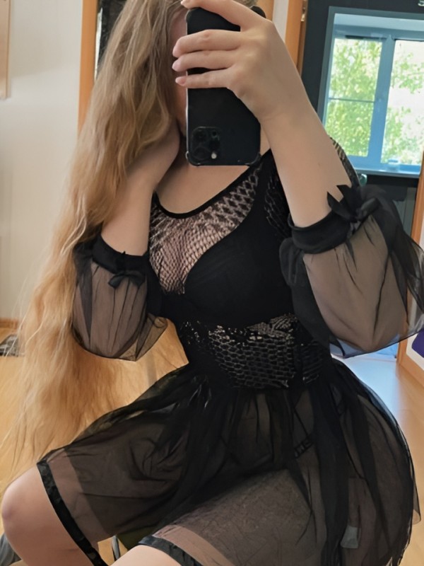 Забава привлекательная девушка из Астаны цена от 4000 руб