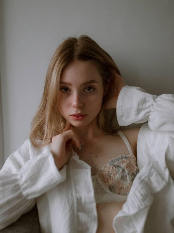 Оленька привлекательная девушка из Астаны цена от 6000 руб