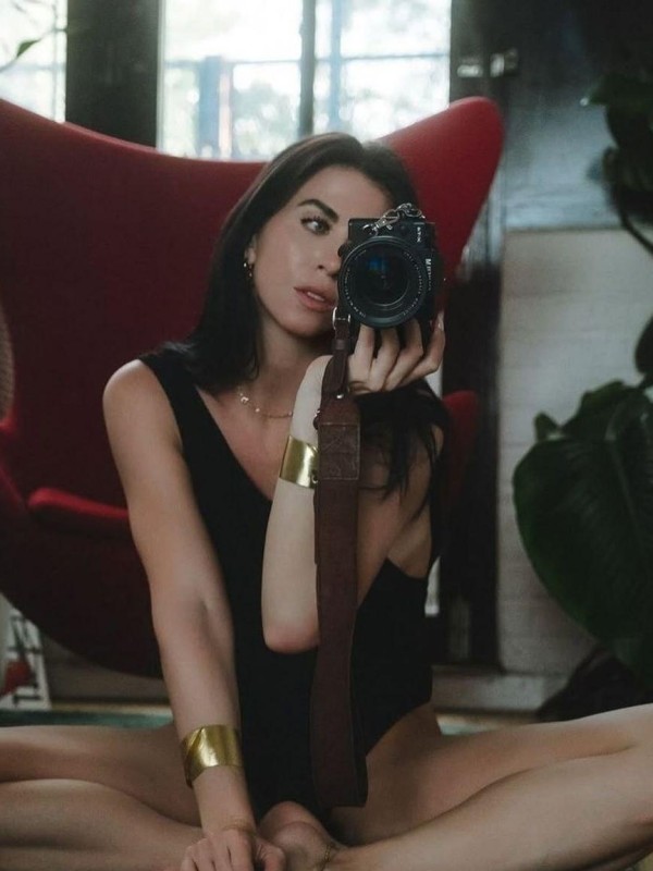 Арина привлекательная девушка из Астаны цена от 6000 руб